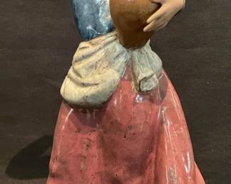  015 Water Carrier Lladro