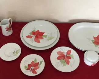 Poinsettia Dinner Set