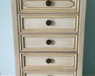 Drexel Lingerie Chest