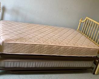 Thomasville Allegro Faux Bamboo Twin Bed With Trundle