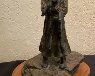  012 Vel Miller Statue