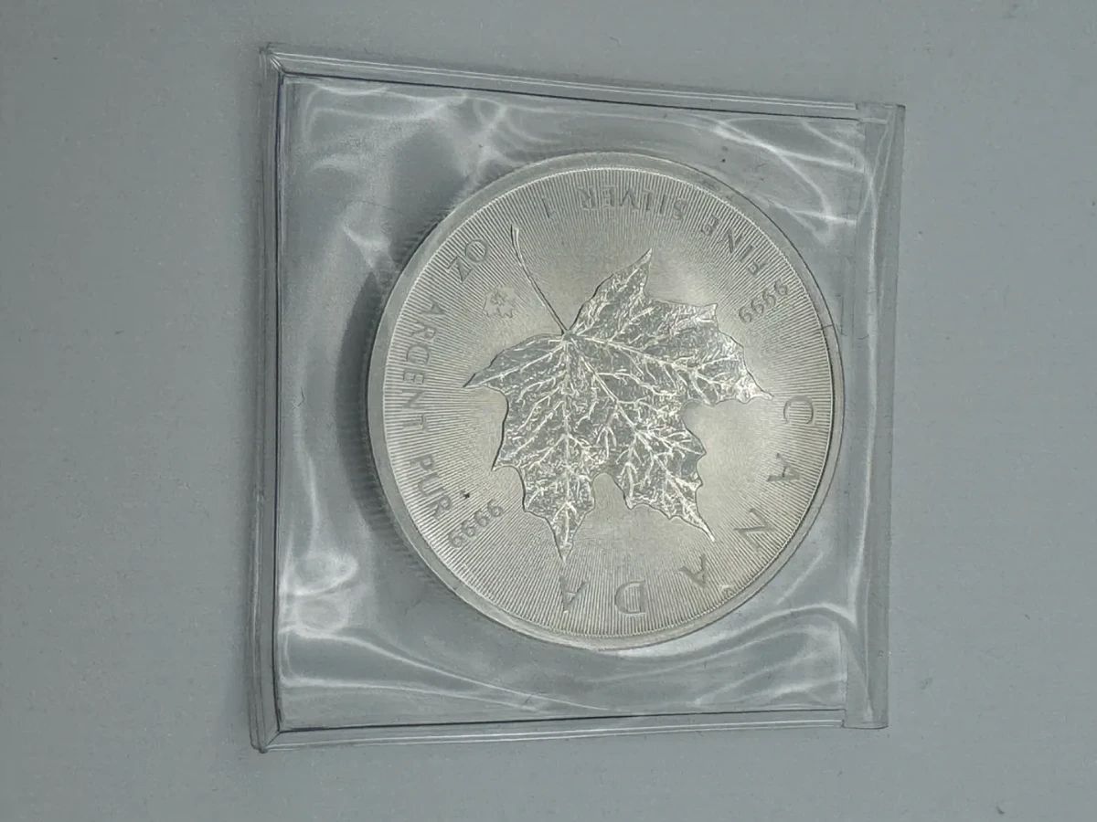 1 Troy Ounce Royal Canadian Silver Maple Leaf Coin