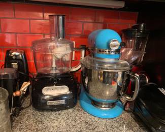 Kitchen Aid Mixer, Chopper, Small kitchen appliances 