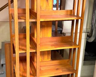 Nice spinning  display shelf