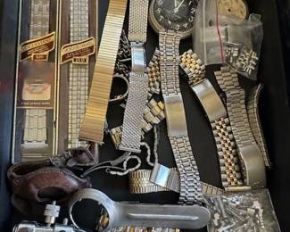 Antique watches, watch bands and horological tools.