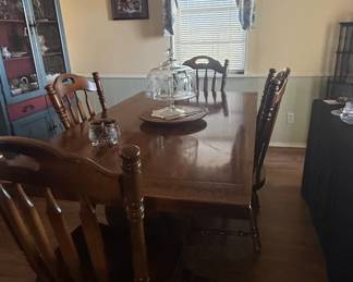 Tell City Solid Maple Spindle Back Dining Set