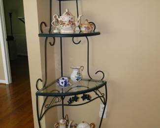 Another shot of the corner bakers rack, in case you missed it the first time around