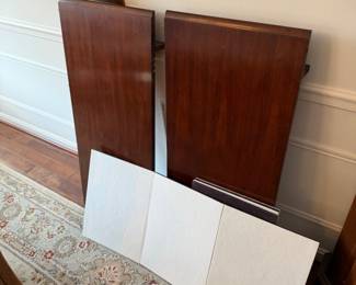 Dining table extensions