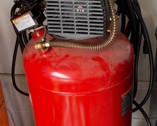 Craftsman 150 PSI 1-1/2HP 26 gallon compressor with wheels