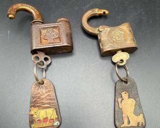 82 DesignerSpecialSeaGlassRocksAntiqueKeysLot