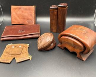 45 8pcVintageLeatherWoodCollectionCoinPurseMore