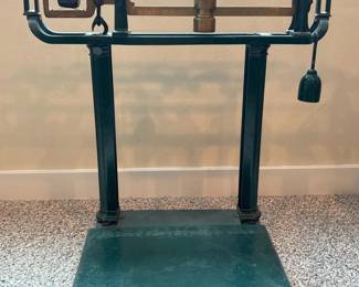 57 AntiqueHeavyDutyCastIronIndustrialPlatformScale