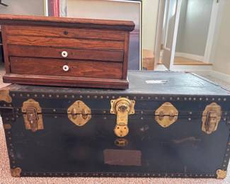 60 AntiqueBullockBrandSteamerTrunkWoodChestSet