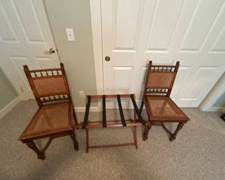 31 3pcVintageHallSetPairCaneBackChairsWoodLuggageRack