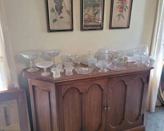 Vintage Davis Cabinet Co. Buffett