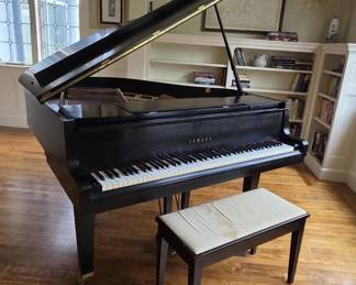 Yamaha Baby Grand Piano in Black Matte finish. Serial Number 2432595