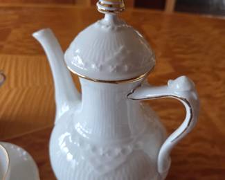 Royal Copenhagen Gold Fan teapot, one of two