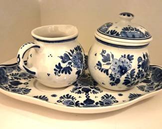 Delft sugar and creamer with tray
