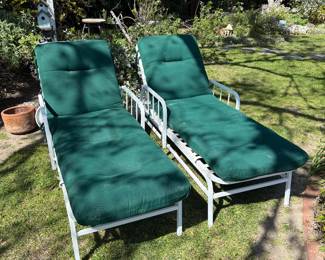 garden recliners