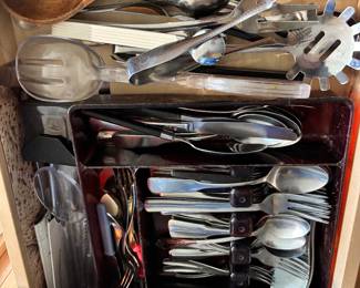 Stainless flatware