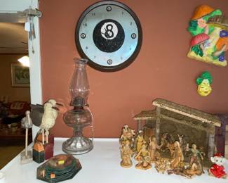 19 piece Nativity Set, Oil Lamp, 8 Ball Clock