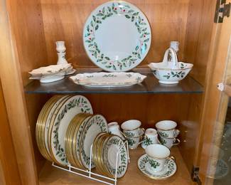 Lennox Christmas Dishes service for 8