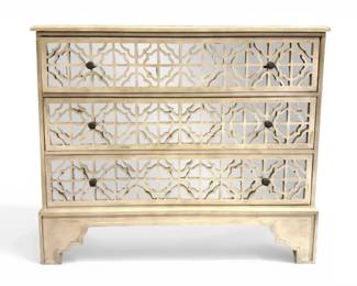 3Drawer Dresser with Mirrored Design