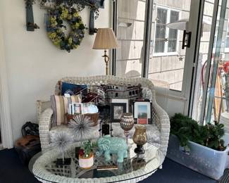 Frames, Decor