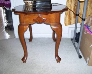CHERRY END TABLE 1