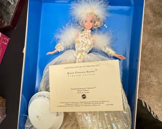 Snow Princess Barbie, Enchanted Seasons Collection, Limited Edition third image