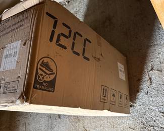 72cc post hole digger. NIB