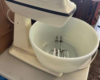 1970’s Hamilton Beach stand up mixer $60