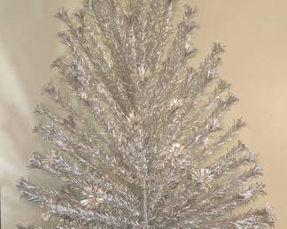 8' Evergleam Aluminum Christmas Tree with Original Box