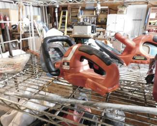 Black & Decker Cordless Hedge Trimmer