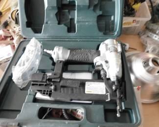Hitachi NT50AE2 , 2" Pneumatic Brad Nailer