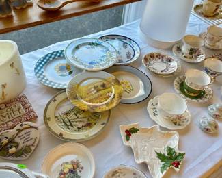 Vintage teacups and saucers 
