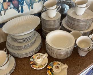 Silhouette by Syracuse vintage set of china 