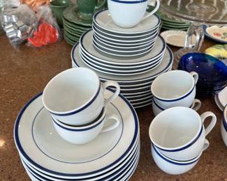 Willams Sonoma Brasserie dish set 