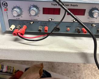 Viz triple dc power supply