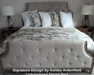 Signature Design by Ashley Ardenfield Upholstered Sleigh Bed