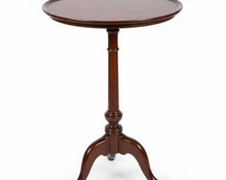 Chippendale Mahogany Circular Tilt Top Candle Stand