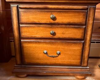 Trad Nightstand with Dovetail Drawers