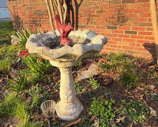 Concrete Bird Bath with Cardinal Figurine