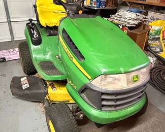 John Deere L105 Riding Lawn Mower