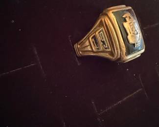 10k Gold High School Class Ring