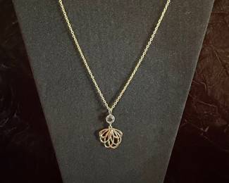 Floral Pendant Necklace