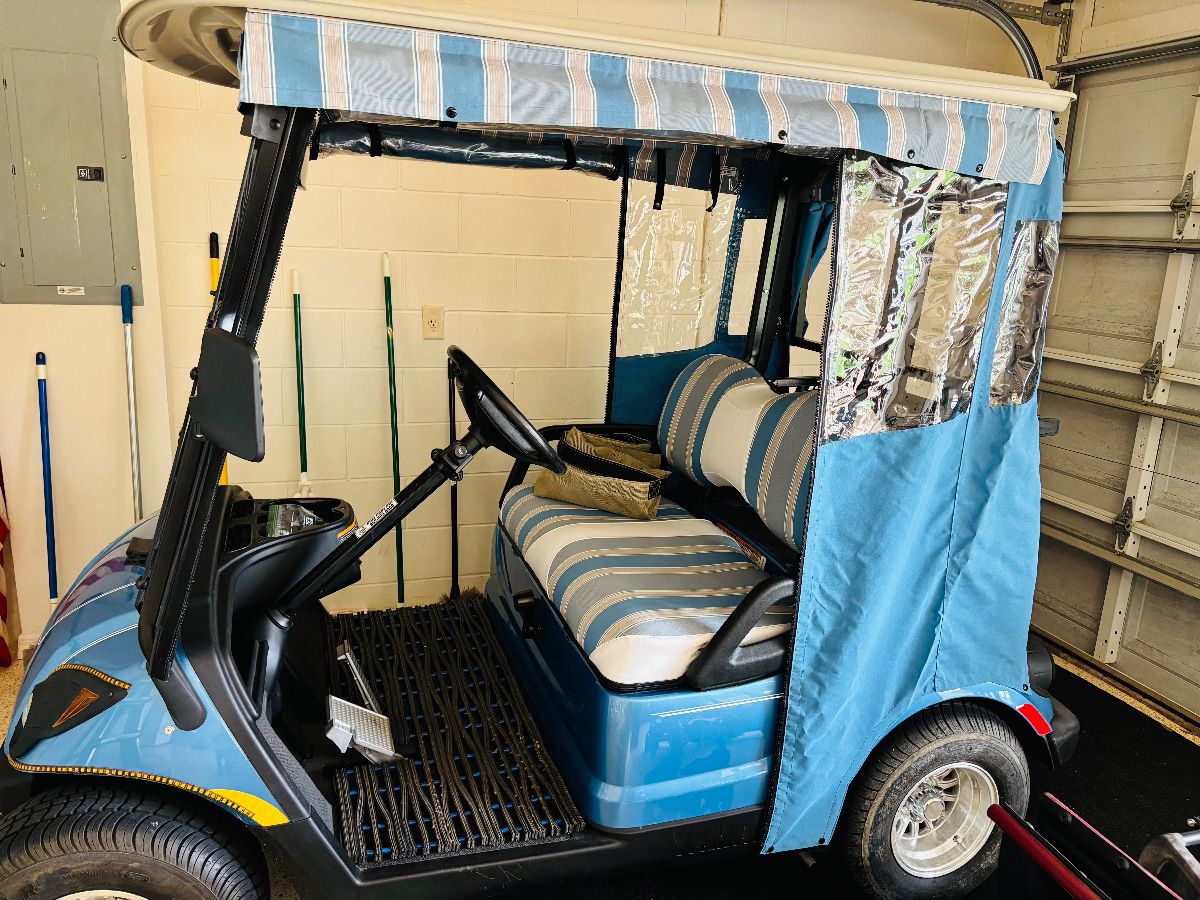 Blue Lightning.  Yamaha Gas.  Runs Great.