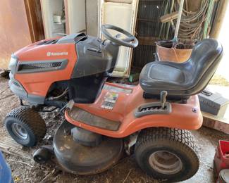 Husqvarna 46" Lawnmower - runs 
