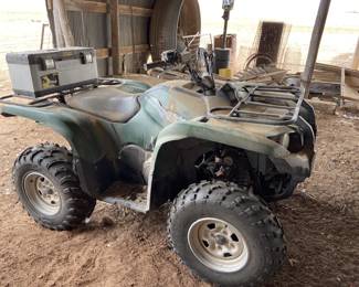 Yamaha Grizzly 700 4-wheeler, new tires, runs great
