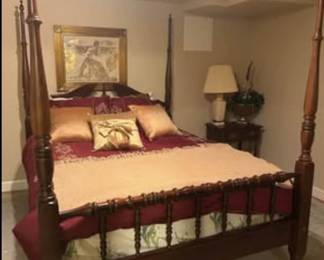 Solid wood poster bed